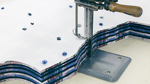 生產細節-柏力嘉制衣